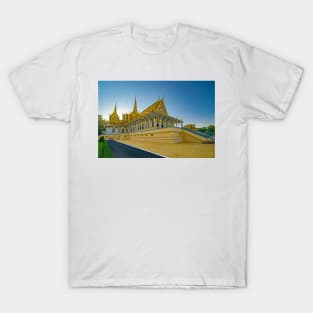 The Throne Hall, Royal Palace, Phnom Penh T-Shirt